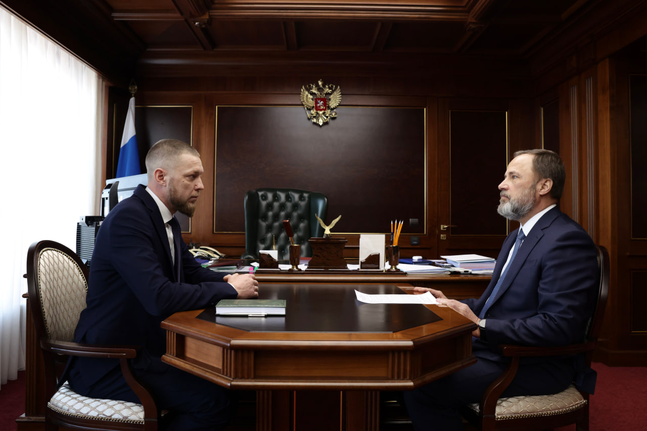 Полпред Игорь Комаров провел рабочую встречу с участником программы «Время Героев», федеральным инспектором Пермского края Иваном Амировым