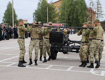 Курсанты Пермского военного института Росгвардии приняли Военную присягу